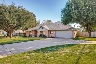 210 Lone Star St, Joshua, TX 76058 - photo 2