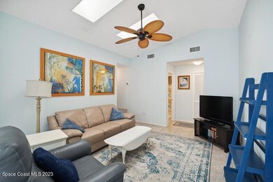 3032WinchesterDr_3_FamilyRoom