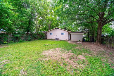 939 Bryon Ave-5