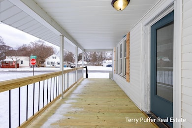 643 Evanston Ave, Muskegon, MI 49442 - photo 2