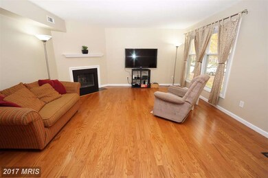 5496 Woodenhawk Cir, Columbia, MD 21044 - photo 2