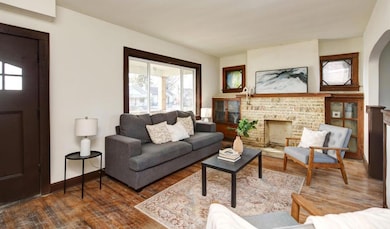 Living room 2