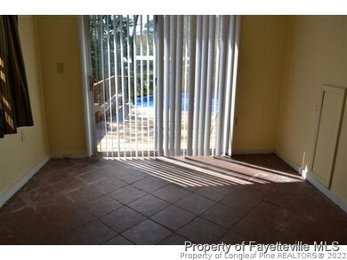 324 Pinecrest Dr, Fayetteville, NC 28305 - photo 4