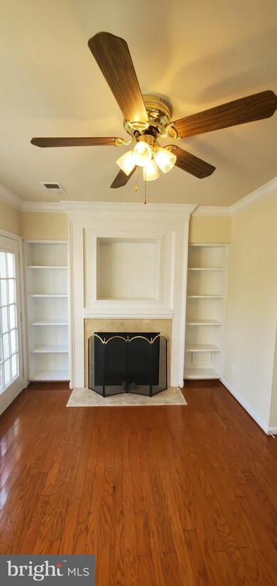 8187 Halley Ct, Lorton, VA 22079 - photo 3