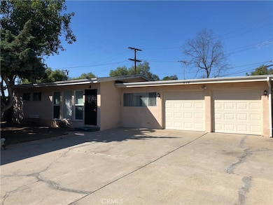 519 W Athens Blvd, Los Angeles, CA 90044 - photo 2