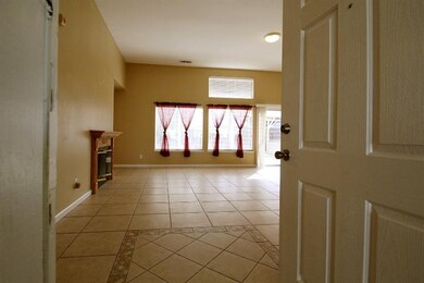 122 N Cypress Ave, Fresno, CA 93727 - photo 3