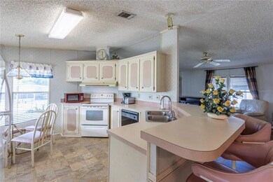 136 Jackson Park Ave, Davenport, FL 33897 - photo 6