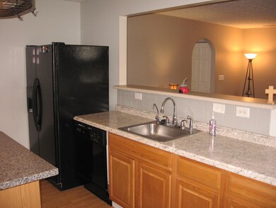 391 Constance kitchen 3
