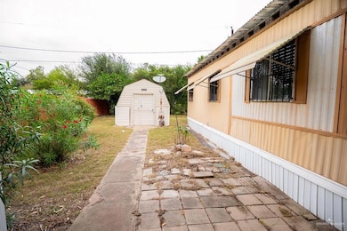 859 Kennard St, Donna, TX 78537 - photo 5