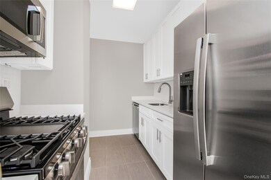 Manor Towers unit 11H, Bronx, NY 10463 - photo 5