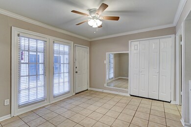 2202 Park St unit 4, Houston, TX 77019 - photo 2