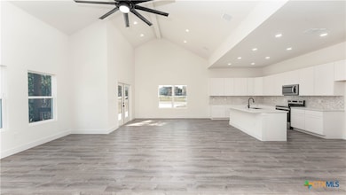 664 Rolling Hills Dr, Canyon Lake, TX 78133 - photo 5