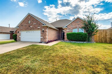 8320 Crystal Ln, North Richland Hills, TX 76182 - photo 5