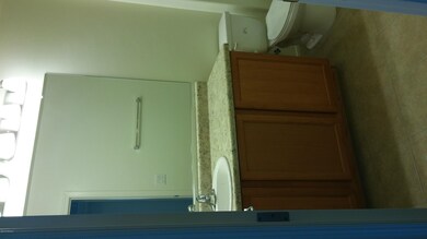 SPMP 54 Hall  Bath