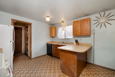 495 E 400 S, Roosevelt, UT 84066 - photo 6