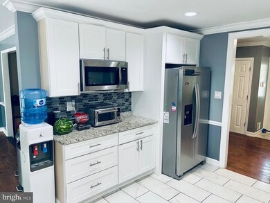 6 Treworthy Rd, Gaithersburg, MD 20878 - photo 4