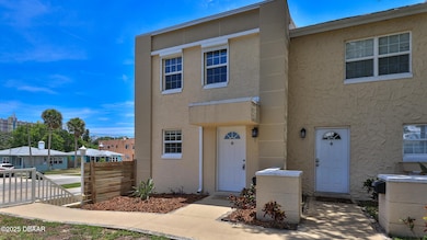 437 N Oleander-1