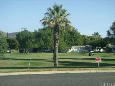 Walking distance to North Golf Course