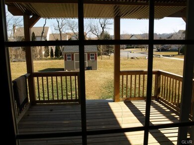 2073 Huntington Ln, Easton, PA 18040 - photo 4