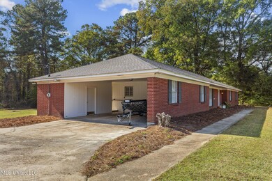 1430 Sunset Dr, Canton, MS 39046 - photo 5