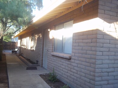 1408 E 8th 048