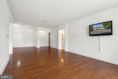 6704 Holly Farm Ln unit 109, Warrenton, VA 20187 - photo 4