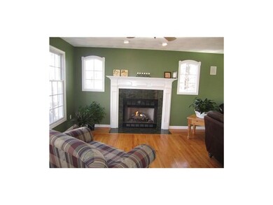65 Raven Cir, Cranston, RI 02921 - photo 4