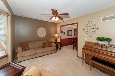 10228 W 49th Place, Shawnee, KS 66203 - photo 7