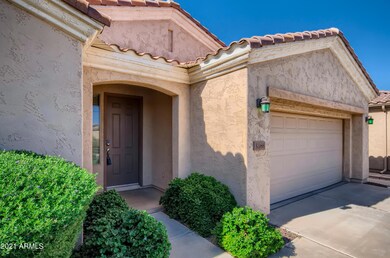 5-326000908-05 Exterior Front Entry