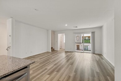 2843 Azure Breeze Ln unit 4, Las Vegas, NV 89183 - photo 7