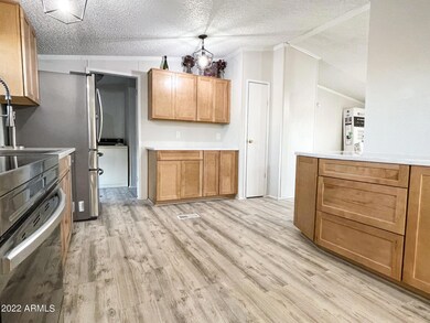Fully Remodeled Kitchen