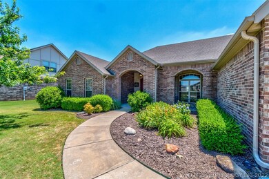 5411 Cooper Ct, Bartlesville, OK 74006 - photo 2