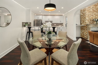 1400 Bellevue Way SE unit 4, Bellevue, WA 98004 - photo 3