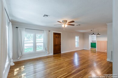 18614 Scenic Loop Rd, Helotes, TX 78023 - photo 3