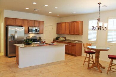 Kitchen & Breakfast bar