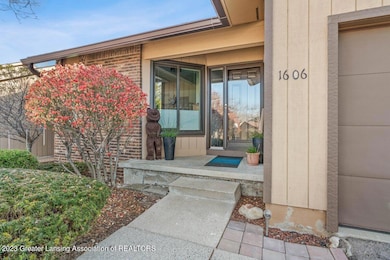 1606 Willow Creek Dr unit 53, Lansing, MI 48917 - photo 2