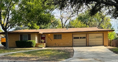 4506 Hollyridge Dr, San Antonio, TX 78228 - photo 2