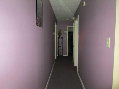 Hallway to bedrooms