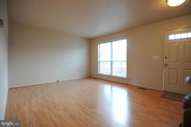 128 Sulgrave Ct, Sterling, VA 20165 - photo 5