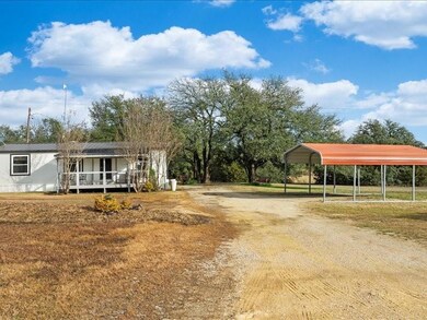 601 Wells Ln, Weatherford, TX 76085 - photo 3