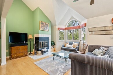 119 Tall Oaks Dr unit E, South Weymouth, MA 02190 - photo 3