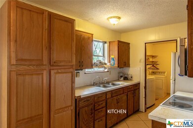 918 Randa St, Copperas Cove, TX 76522 - photo 7