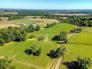 1990-L Elkhorn Hills Ln, Frankfort, KY 40601 - photo 2