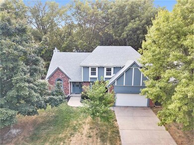 8352 Oakview Cir, Lenexa, KS 66215 - photo 2