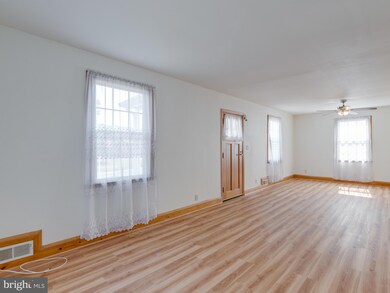 1700 Summit Ave, Halethorpe, MD 21227 - photo 5