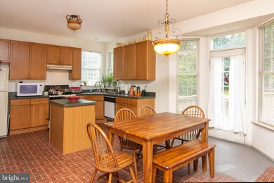 2054 Harvest Farm Rd, Sykesville, MD 21784 - photo 4