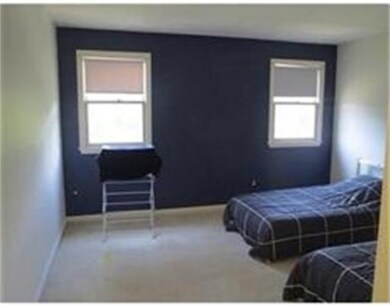 70 Regent Cir unit 70, Brookline, MA 02445 - photo 7