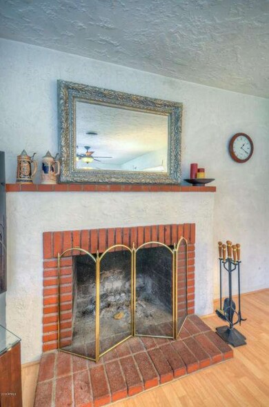 Living Room (3)