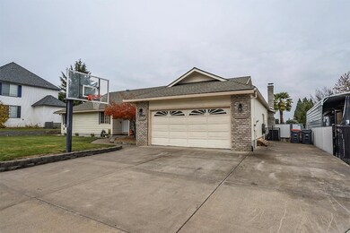 1849 Garden Dr, Medford, OR 97504 - photo 2