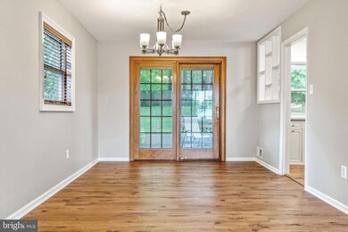 9232 Brian Dr, Vienna, VA 22180 - photo 6